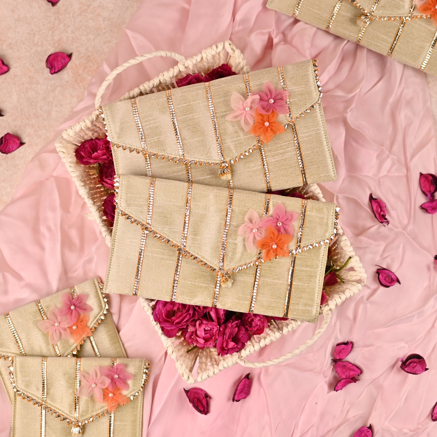 Saanjh Collection - 5-Piece Set: Saree Cover, Favor Potlis, Jewelry Organizer with Detachable Pouches, Coin Pouch, Money Envelope in Pastel Pista Green