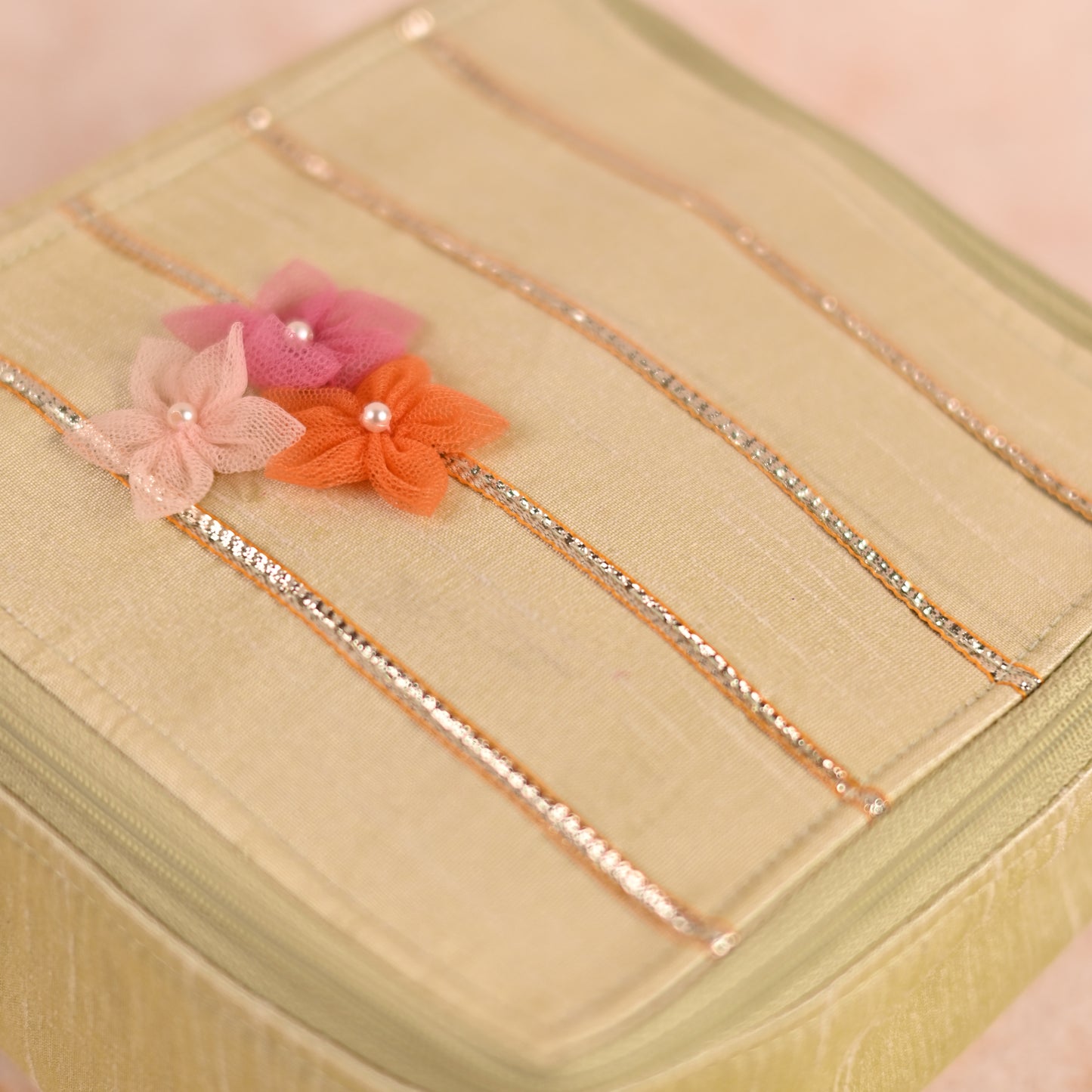 Jewellery Organizer with 5 Detachable Pouches - Saanjh Collection