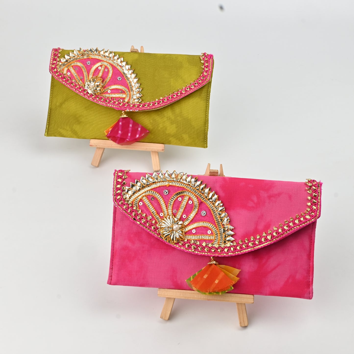 Banaavat Gota Embellished Envelope
