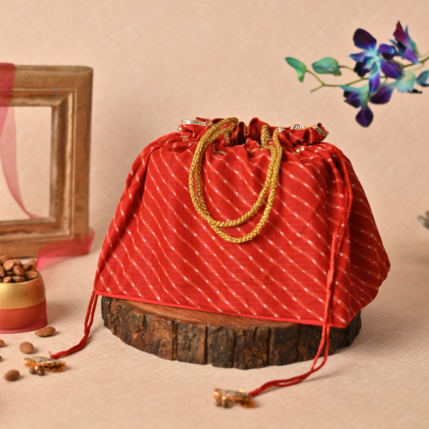 Banaavat Essence Mothra Fabric Hamper – Pyramid Shape with Wooden Base (10"x8"x9")