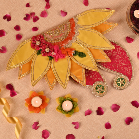 Banaavat Essence Handcrafted Sunflower Rangoli – Half Sunflower Centerpiece & Diyas (19" Semi-Circle)
