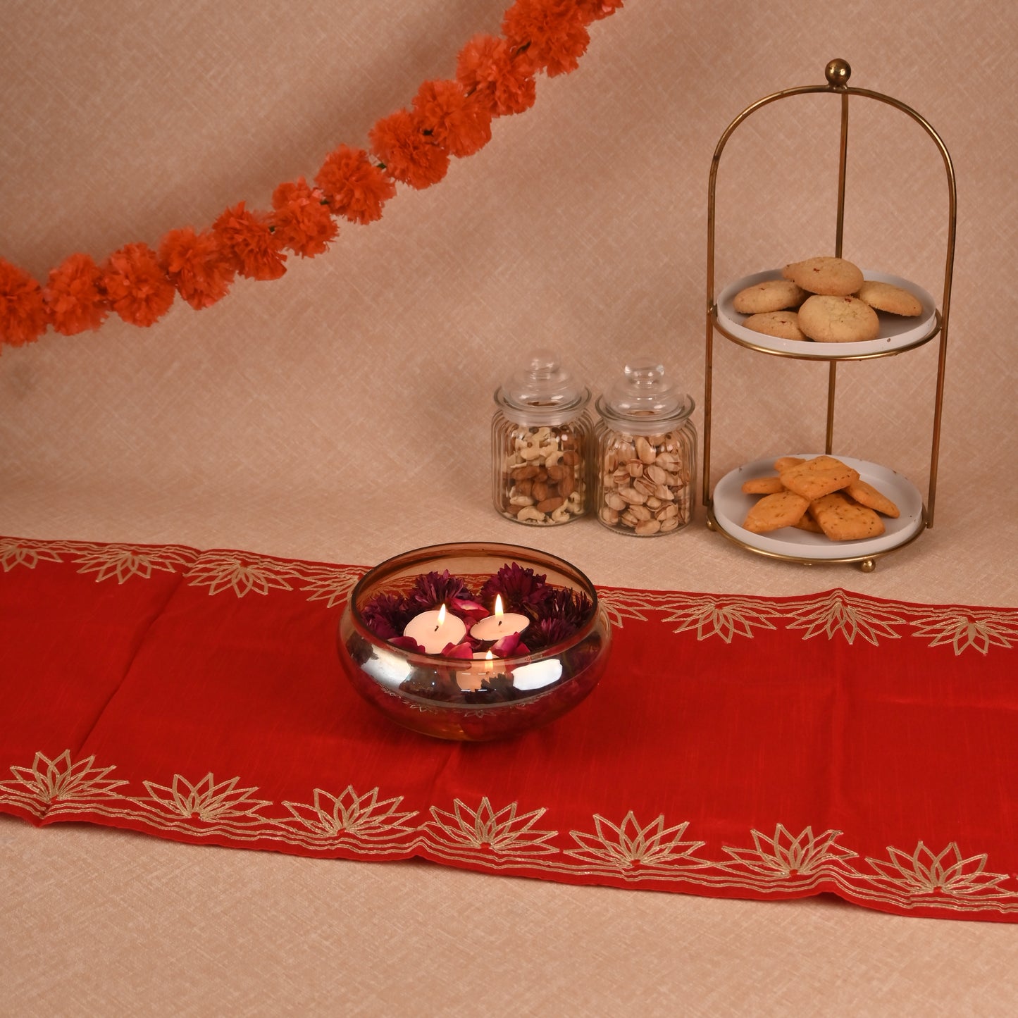 Banaavat Lotus Silk Table Runner