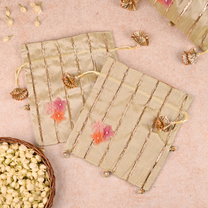 Saanjh Collection - 5-Piece Set: Saree Cover, Favor Potlis, Jewelry Organizer with Detachable Pouches, Coin Pouch, Money Envelope in Pastel Pista Green