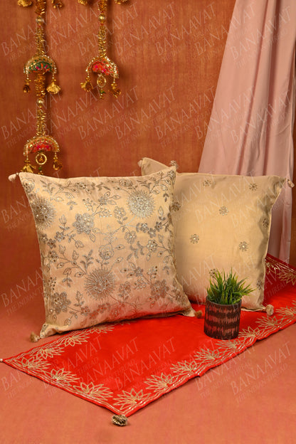 Set of 5 Cushion Covers and Table Runner (Off-White & Red)