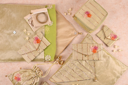 Saanjh Collection - 5-Piece Set: Saree Cover, Favor Potlis, Jewelry Organizer with Detachable Pouches, Coin Pouch, Money Envelope in Pastel Pista Green