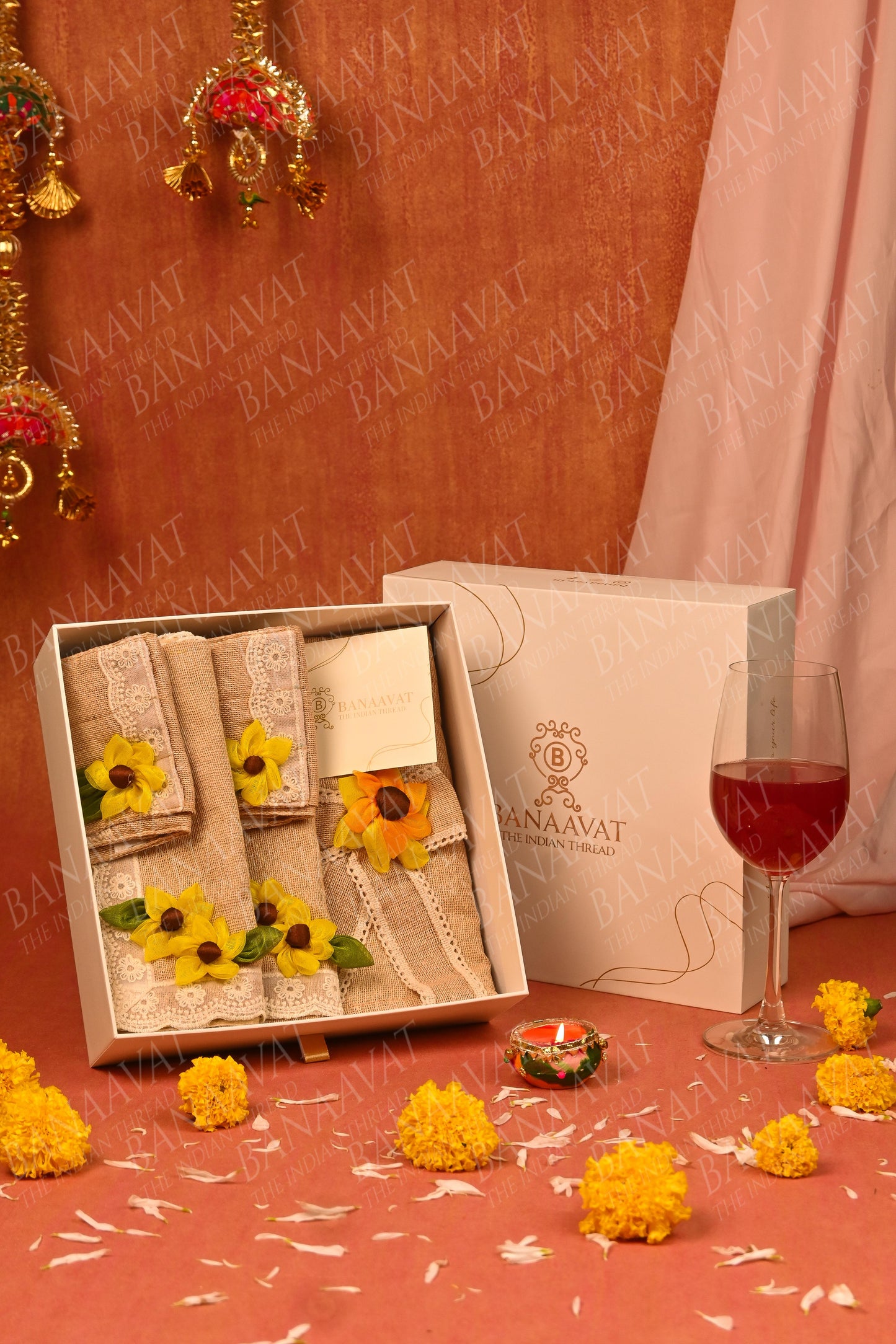 Jute Table Decor Set - Placemats, Runner, Cutlery Organizers