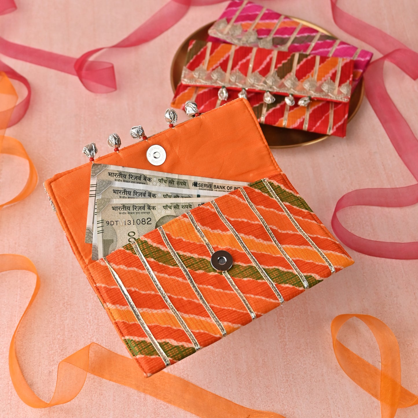 Banaavat Essence Gota Lehriya Envelope – Foam Padded (7.5"x4.5")